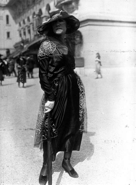 French fashion through old street style photographs, 1910-1920 - Rare ...