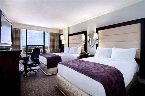 HILTON SPRINGFIELD - 143 Photos & 73 Reviews - Hotels - 6550 Loisdale Rd, Springfield, VA ...