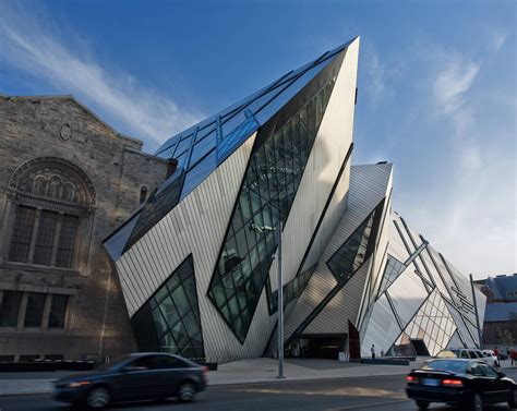 The Old and New Collide: Royal Ontario Museum in Toronto : pics