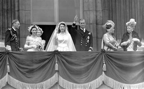 Old Wedding Photos of Princess (Now Queen) Elizabeth and Prince Philip ...