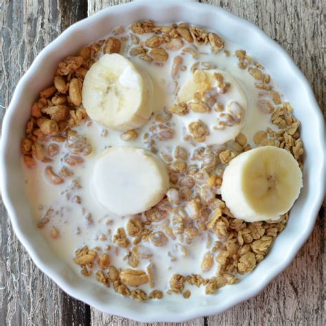 Cereal & Bananas - Super Healthy Kids