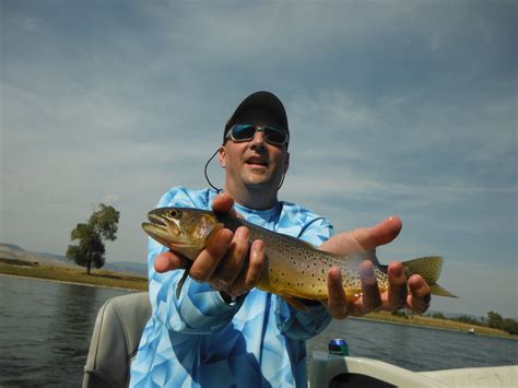 fly-fishing-in-montana-guided - Grey Cliffs Ranch