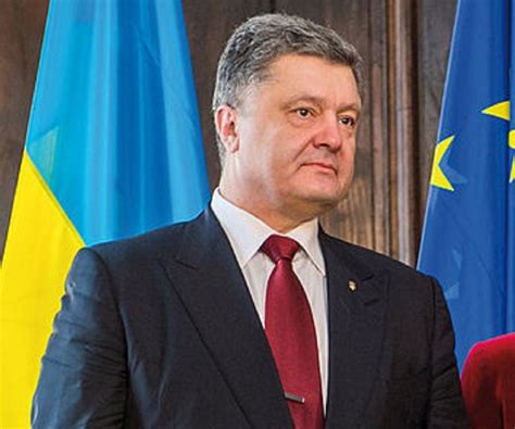 Petro Poroshenko Biography - Facts, Childhood, Family Life & Achievements