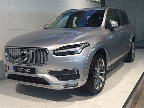 Volvo Image Gallery: 2016 Volvo XC90 T6 AWD Electric Silver