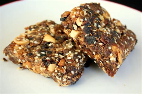 What Makes the Best Homemade Survival Bars? High Calorie Ingredients ...