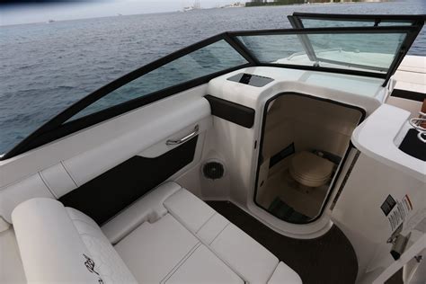 Sea Ray 28ft fast boat with exterior sitting | Deluxe Private Boats Cozumel