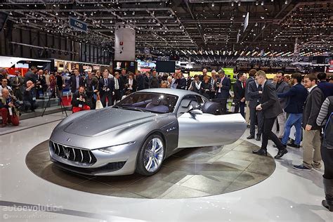 Maserati Alfieri 2+2 Concept, Geneva's Sexy Side [Live Photos] - autoevolution