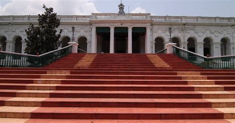 Global Roadie: The National Library, Kolkata, India