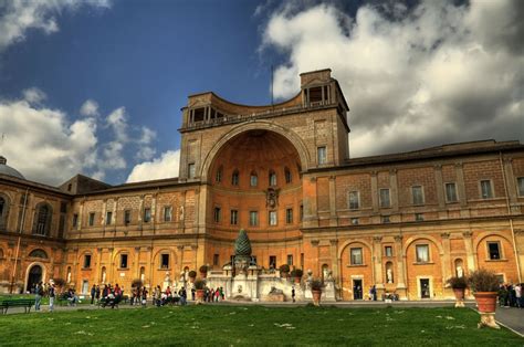 Tourism: Vatican Museum