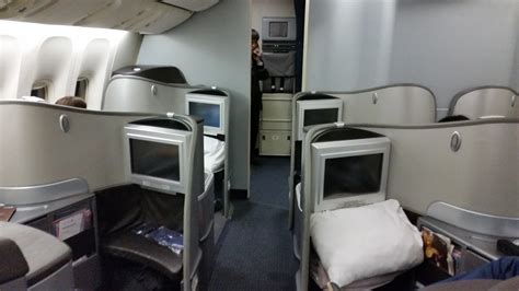 Review: United Global First (Boeing 777-200) from Tokyo to Singapore