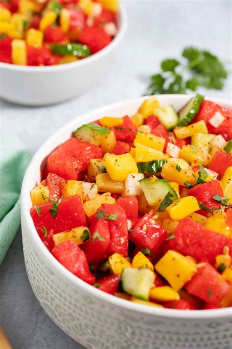 Easy Mexican Fruit Salad Recipe (pico de gallo fruta) - The Tasty Tip