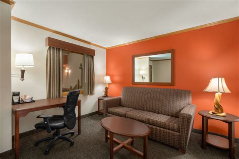 AmericInn by Wyndham Virginia | Virginia, MN Hotels