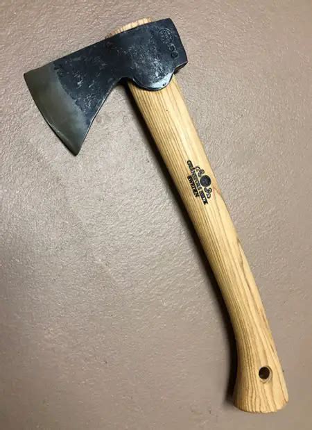 The Best Survival Hatchet - Gränsfors Bruk Wildlife Hatchet Review