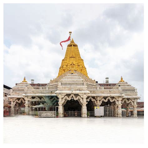 Celebrating Navratri '2021, we bring to you this divine view of Ambaji temple in Gujarat. Situ ...