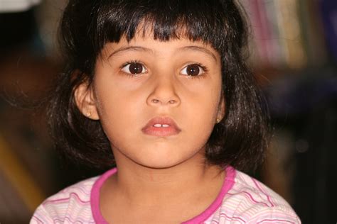 File:Kid girl.jpg - Wikimedia Commons