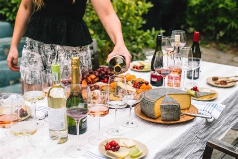 How to throw a Wine Tasting Party! - College Housewife