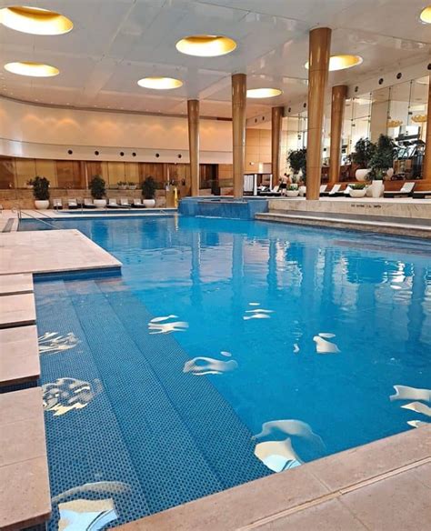 Family-Friendly Hotel Pools In Melbourne | TOT: HOT OR NOT