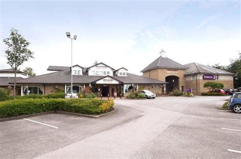 Premier Inn Leeds / Bradford Airport Hotel - UPDATED 2017 Prices ...