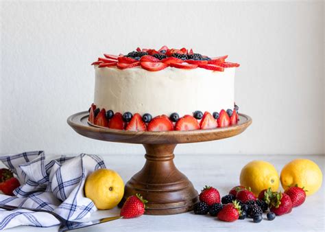 Recipe: Lemon Chiffon Cake with Berries ⋆ Design Mom