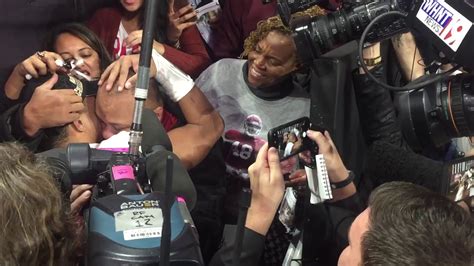 Tua Tagovailoa celebrates with his parents after winning national championship - YouTube