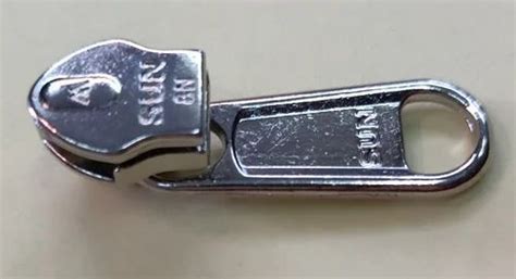 Silver Stainless Steel Zipper Slider, Size/Dimension: 2 Inch (l) at best price in Bengaluru