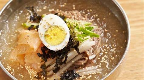 Mul Naengmyeon: The Korean Noodle Soup That's Ideal For Hot Weather