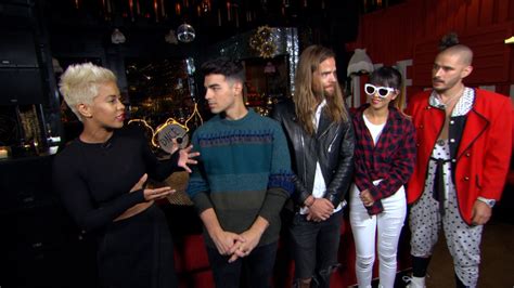 Joe Jonas Brings the Fun in DNCE Band | E! News