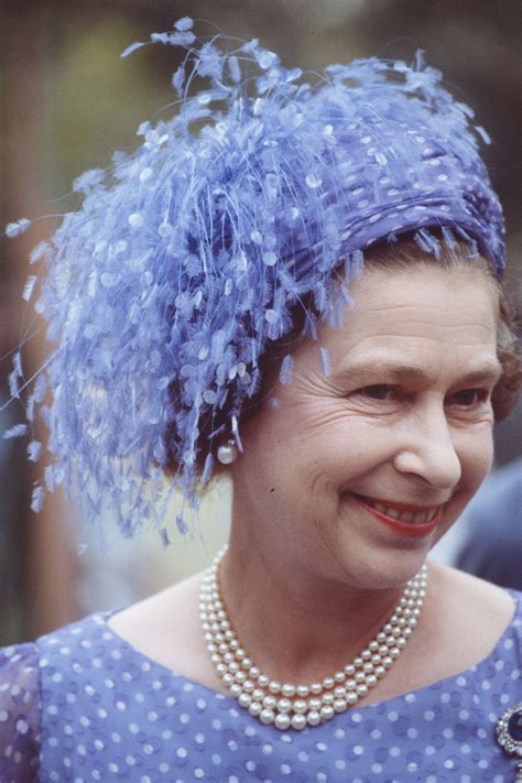 31 Times Queen Elizabeth Proved That Hats Make the Outfit | Queen elizabeth, Elizabeth, Queen hat