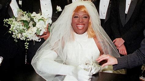 Dennis Rodman asking himself to marry himself in his wedding dress, 1996 : r/OldSchoolCool