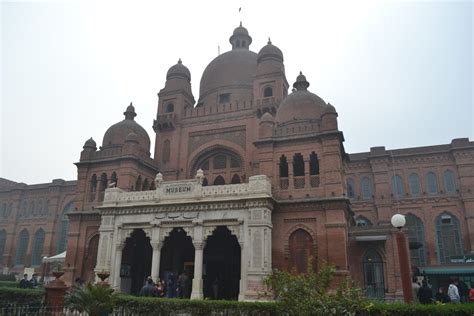 A Virtual Tour of the Lahore Museum