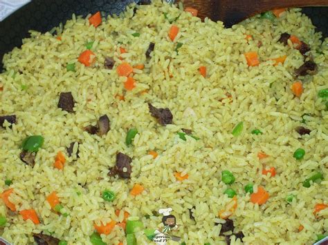 Welcome to Naija4u2nvee Blog: FOOD OF THE DAY:Nigerian Fried Rice