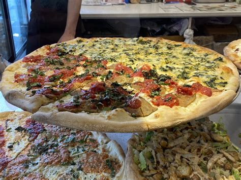 Roma's Pizza Returns to the UES after Pandemic Closure - Upper East Site