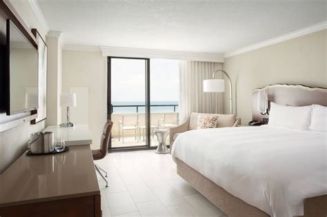 Hotel Rooms with Balcony | Fort Lauderdale Marriott Harbor Beach Resort