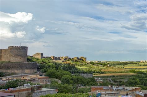 World heritage in Turkey: Mighty Diyarbakır Fortress and luscious Hevsel Gardens | Daily Sabah