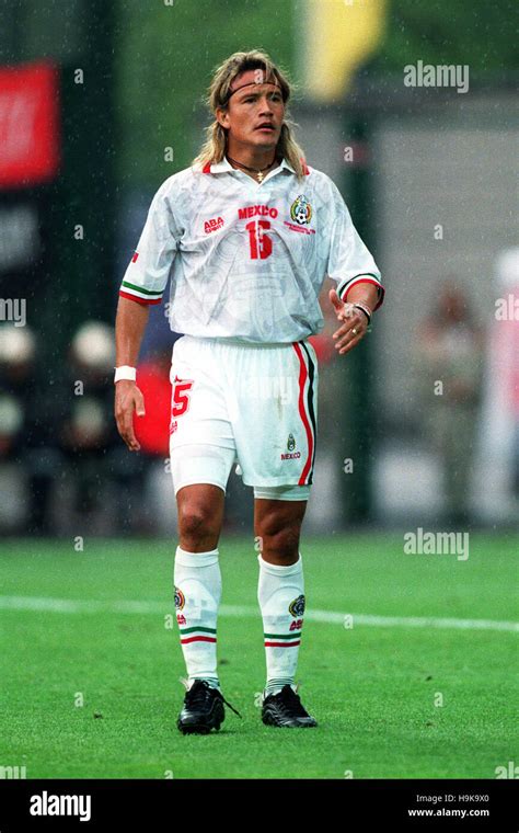 LUIS HERNANDEZ MEXICO 25 June 1998 Stock Photo: 126429352 - Alamy