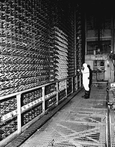 Hanford’s Nuclear Reactors: Photo History — Energy Info