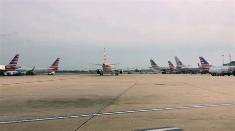 American Airline Planes At Philadelphia Stock Footage SBV-316202133 - Storyblocks