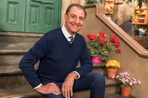 Emilio Delgado, Luis, The Fix-It Shop owner on 'Sesame Street,' dies at 81