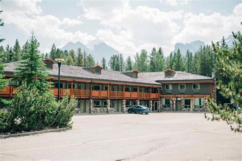 MOUNTAINEER LODGE $119 ($̶1̶4̶9̶) - Updated 2022 Prices & Hotel Reviews ...