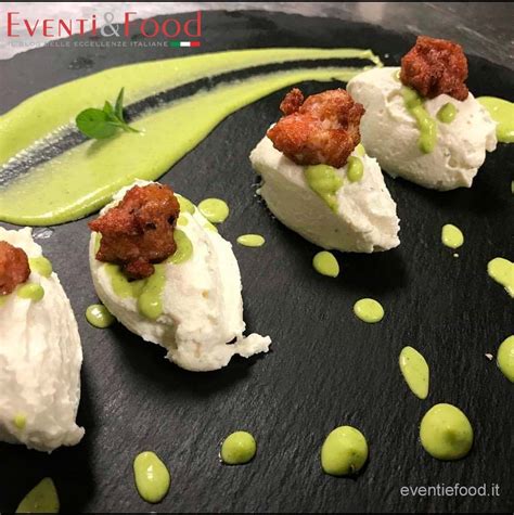 Quenelle di ricotta con bocconcini di salsiccia e crema di asparagi | Eventi e Food