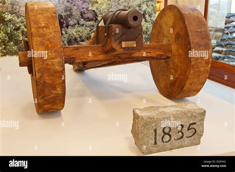 Gonzales, texas cannon hi-res stock photography and images - Alamy