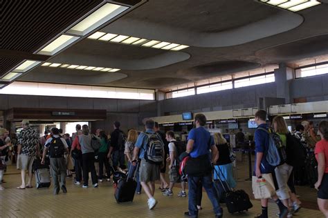 Kahului Maui Airport Terminal Ticketing area | Passengers ru… | Flickr