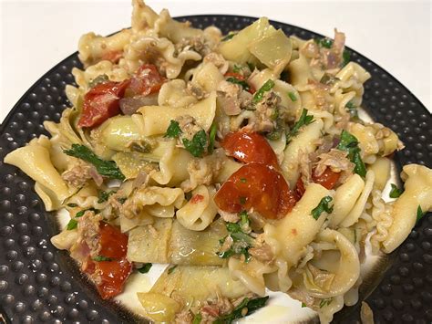 Culturally Confused: Giada De Laurentiis: Campanelle Pasta Salad