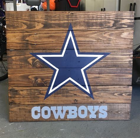 Dallas Cowboys wooden sign - stained and painted | Dallas cowboys decor ...