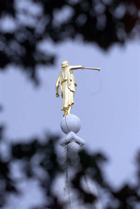 20 little-known facts about the Mormon Angel Moroni statue | Deseret News | Angel moroni, Mormon ...