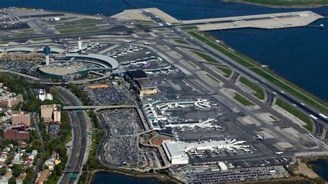 New York LaGuardia Airport is a 3-Star Airport | Skytrax