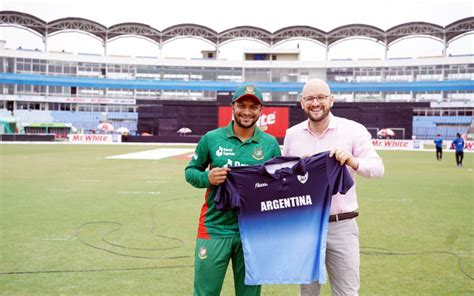 BAN vs IRE: Shakib Al Hasan receives Argentina Cricket Team Shirt ahead of third T20I : The ...