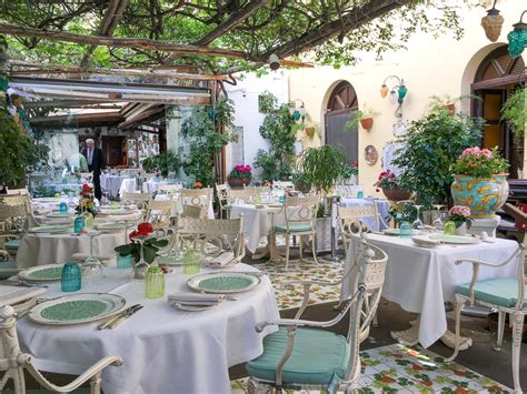 Delicious Dining - Restaurants in Sorrento, Italy - Imitation of Mink