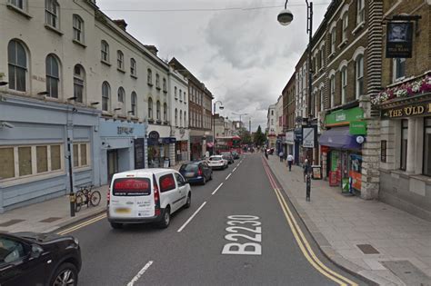 Sutton stabbing: Police officer knifed in south London High Street ...