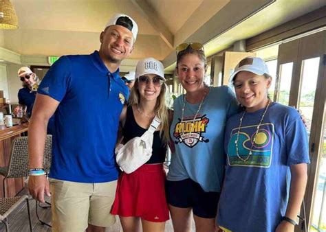 Patrick Mahomes treats the entire family with a Hawaii vacation except ...